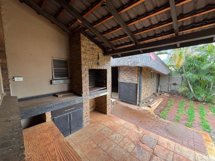 3 Bedroom Property for Sale in Oos Einde North West